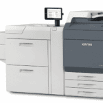 Xerox® Proficio™ PX300 productiedrukpers Xerox® Proficio™ PX300 productiedrukpers – zijaanzicht en scherm